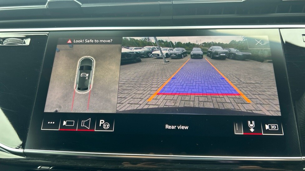 Used Audi Q8 2022 for sale - 75886993: Photo 36