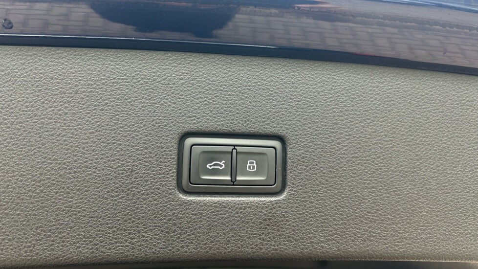 Used Audi Q8 2022 for sale - 75886993: Photo 42