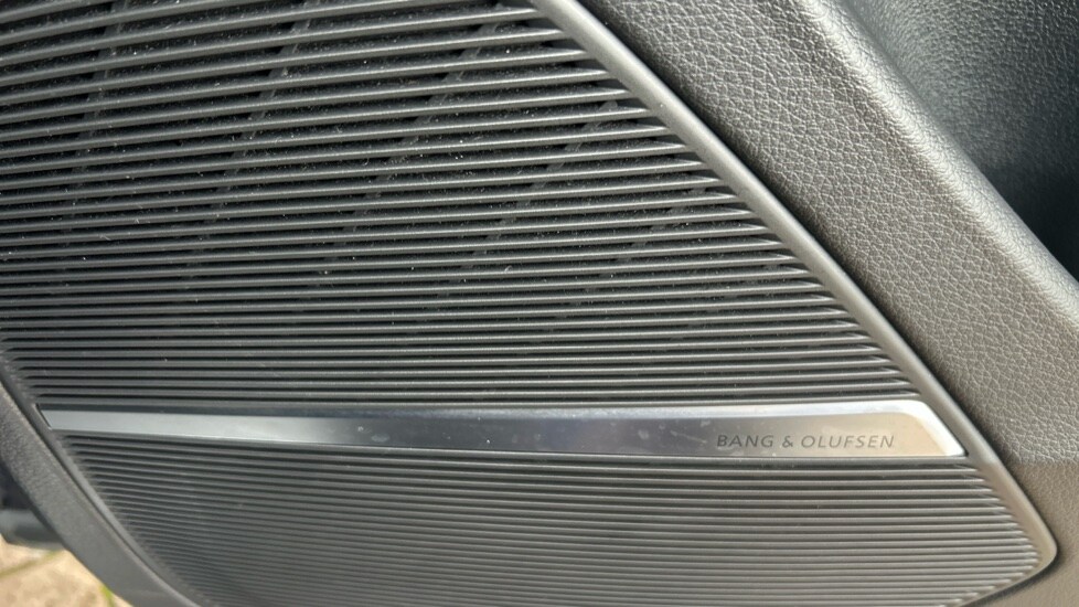 Used Audi Q8 2022 for sale - 75886993: Photo 44