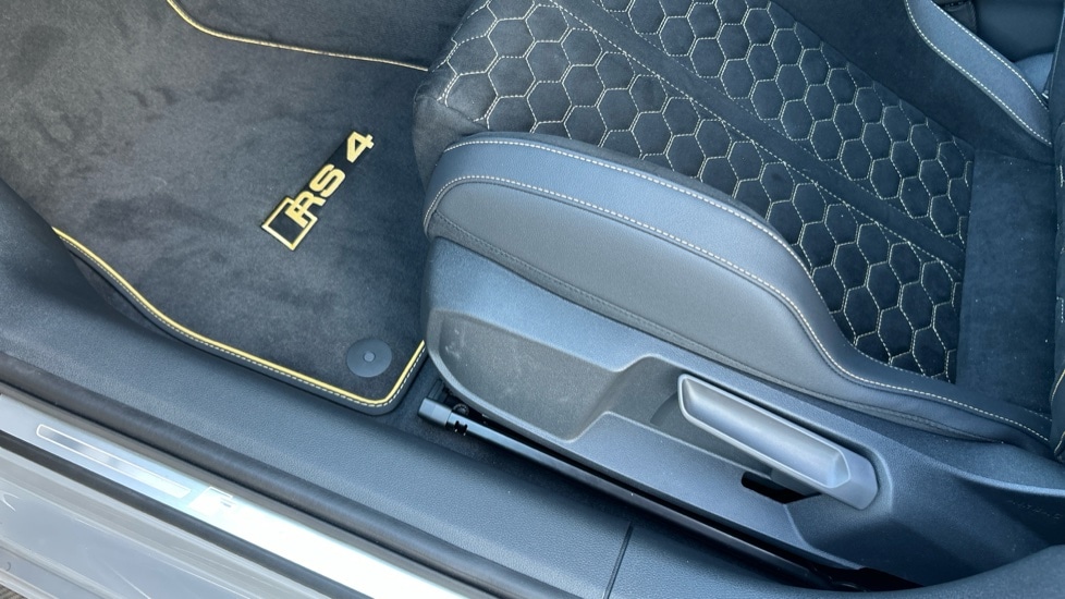 Used Audi RS4 2025 for sale - 77079056: Photo 41