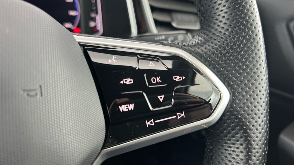 Used Volkswagen T-Roc 2022 for sale - 76124831: Photo 22