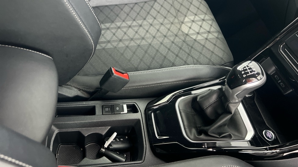 Used Volkswagen T-Roc 2022 for sale - 76124831: Photo 28