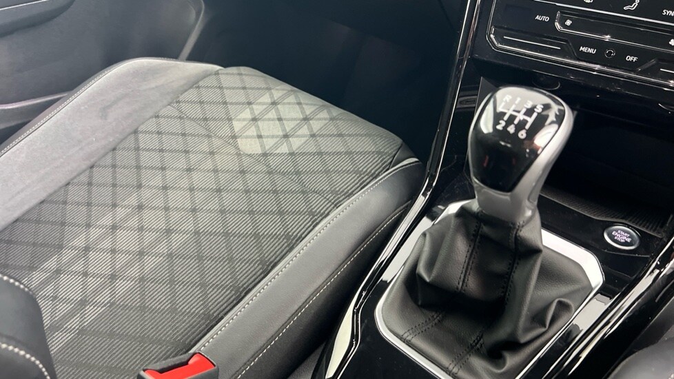 Used Volkswagen T-Roc 2022 for sale - 76124831: Photo 29