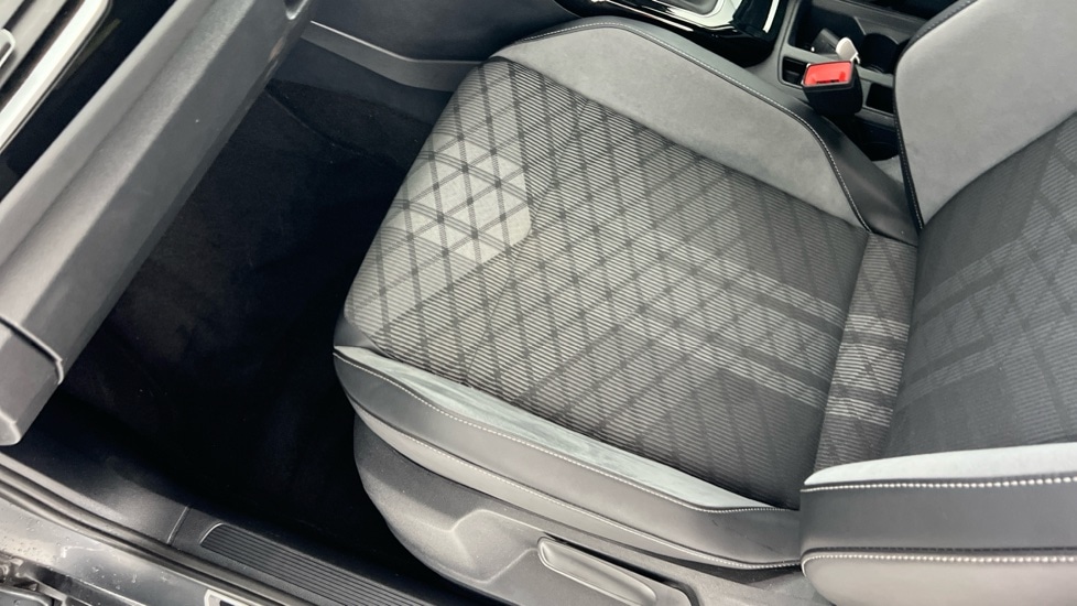 Used Volkswagen T-Roc 2022 for sale - 76124831: Photo 31