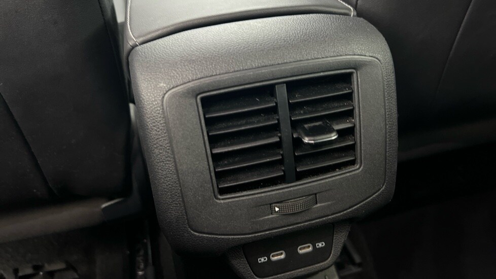 Used Volkswagen T-Roc 2022 for sale - 76124831: Photo 32