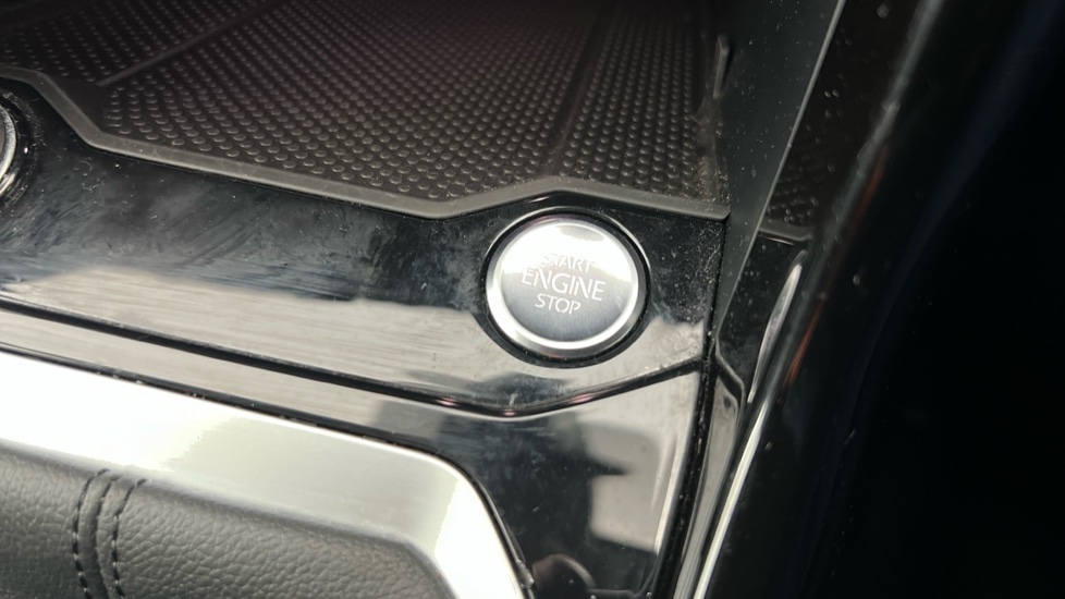 Used Volkswagen T-Roc 2022 for sale - 76124831: Photo 41