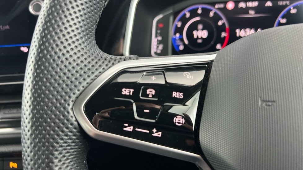 Used Volkswagen T-Roc 2022 for sale - 76124831: Photo 46