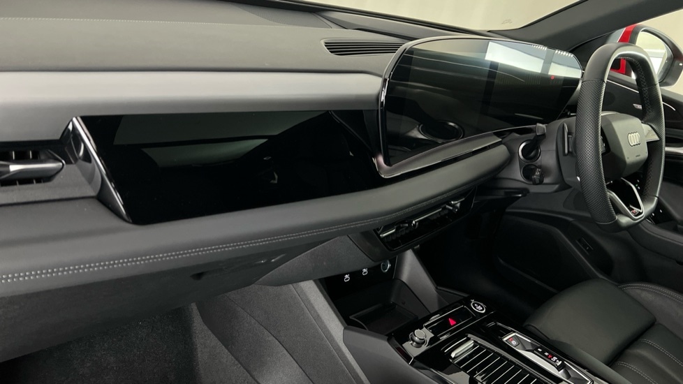 Used Audi Q6 e-tron 2024 for sale - 76384341: Photo 2