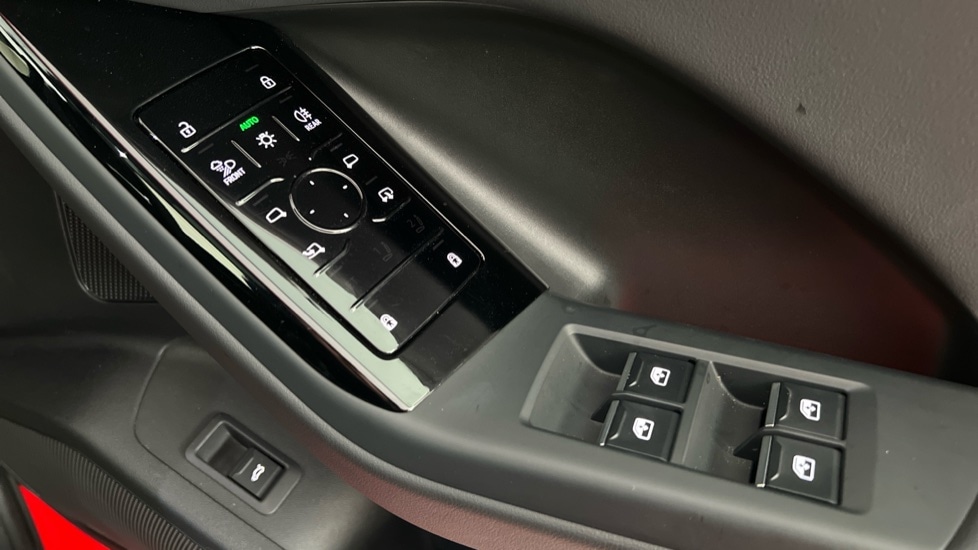 Used Audi Q6 e-tron 2024 for sale - 76384341: Photo 27