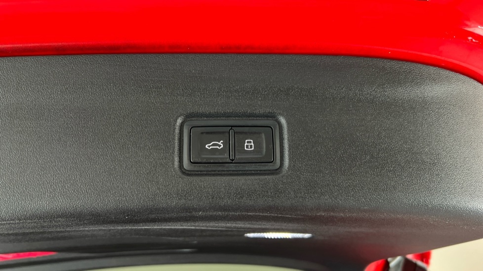 Used Audi Q6 e-tron 2024 for sale - 76384341: Photo 44