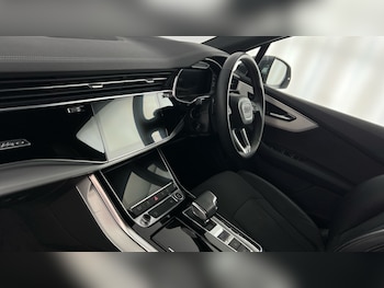 Used Audi Q7 2023 for sale - 76796278: Photo