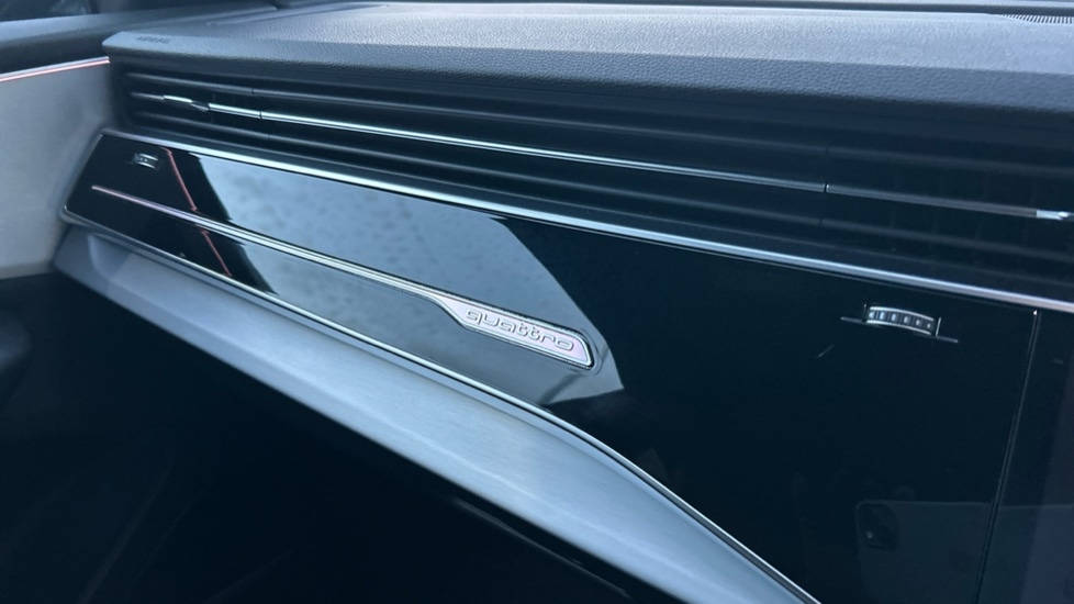 Used Audi Q8 2022 for sale - 76668229: Photo 16