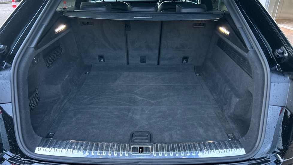 Used Audi Q8 2022 for sale - 76668229: Photo 18