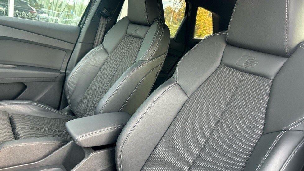 Used Audi Q4 e-tron 2022 for sale - 76672574: Photo 17