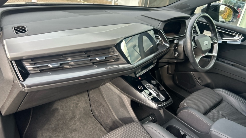 Used Audi Q4 e-tron 2022 for sale - 76672574: Photo 2