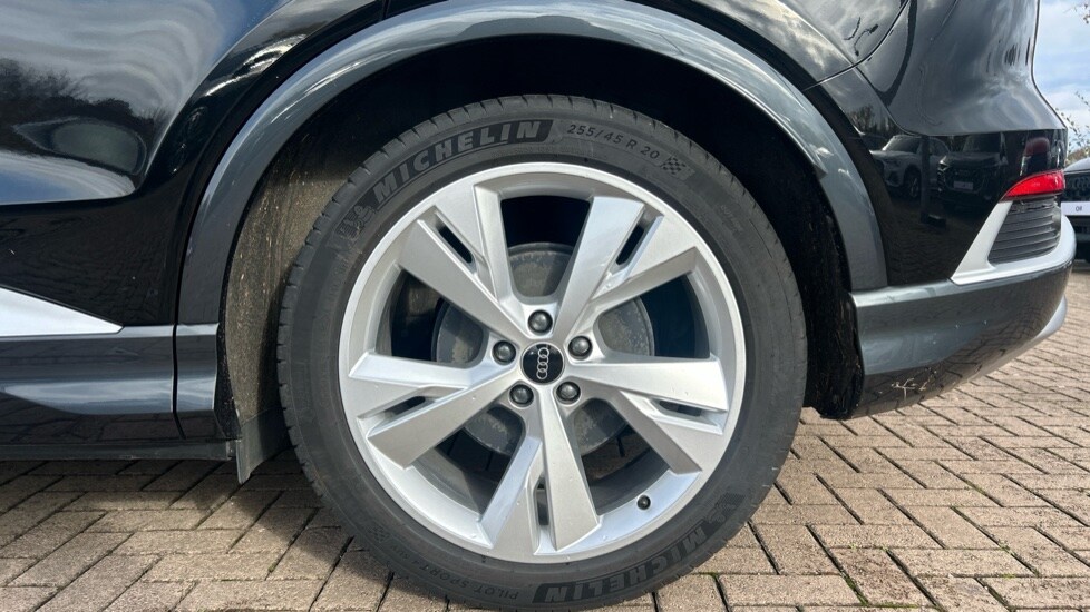 Used Audi Q4 e-tron 2022 for sale - 76672574: Photo 21