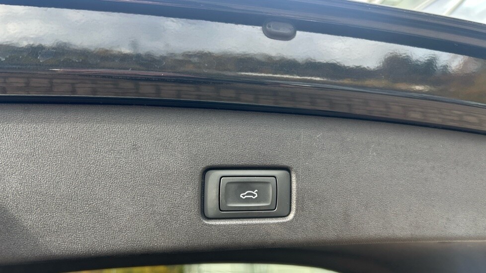 Used Audi Q4 e-tron 2022 for sale - 76672574: Photo 42