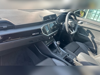 Used Audi Q3 2022 for sale - 75610600: Photo
