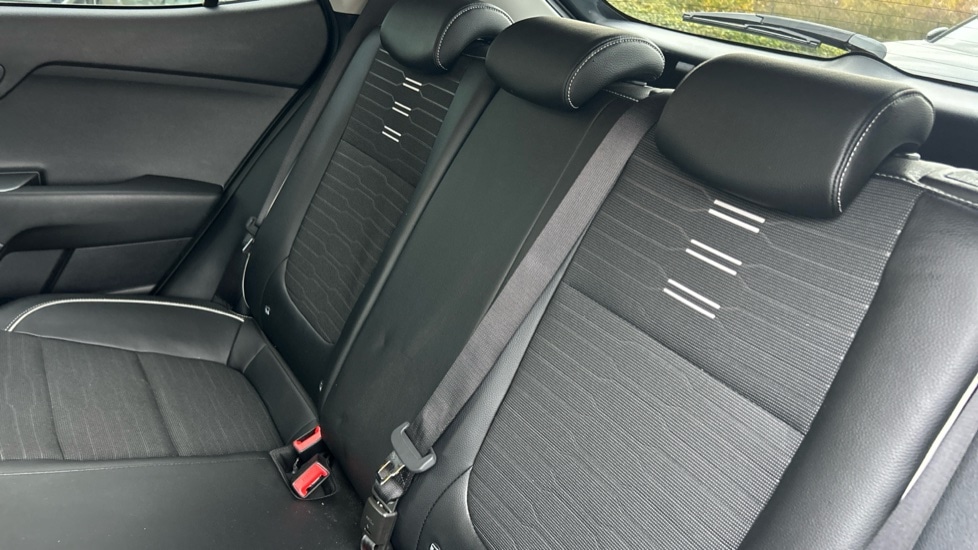 Used Kia Stonic 2021 for sale - 76552295: Photo 14