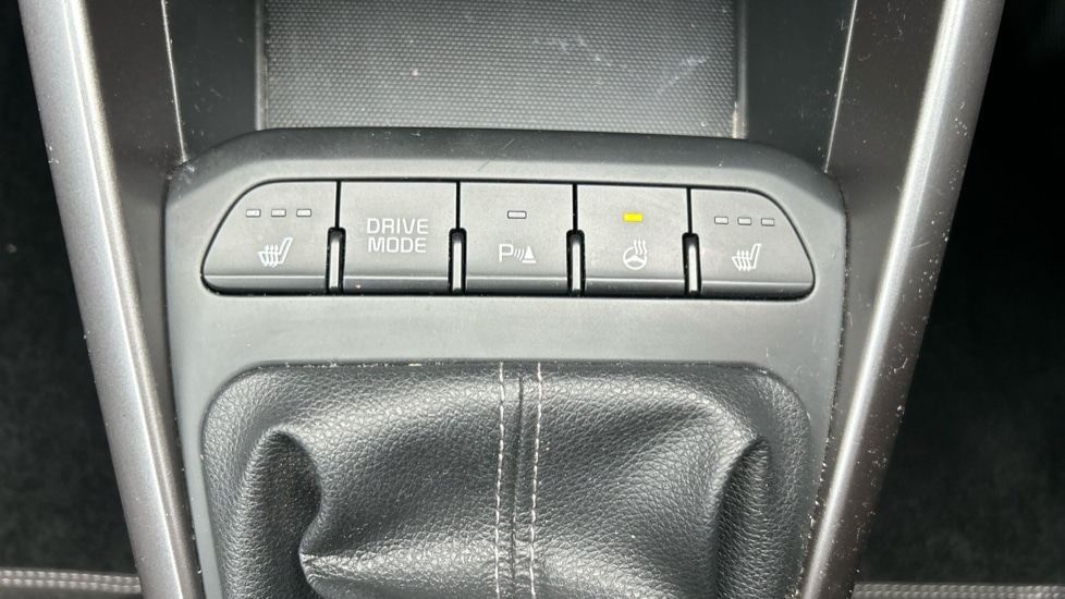 Used Kia Stonic 2021 for sale - 76552295: Photo 41