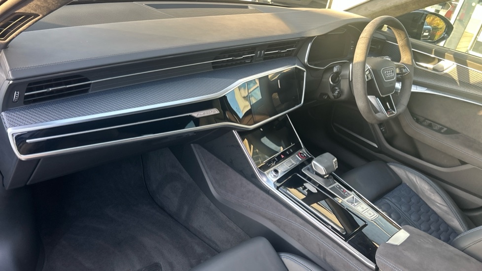 Used Audi RS6 2025 for sale - 76540131: Photo 2