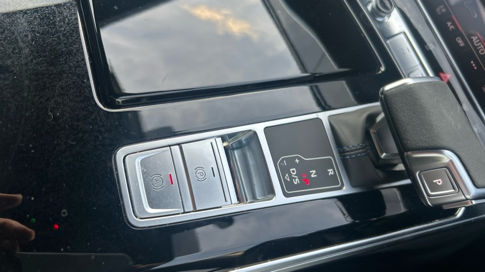 Used Audi RS6 2025 for sale - 76540131: Photo 27