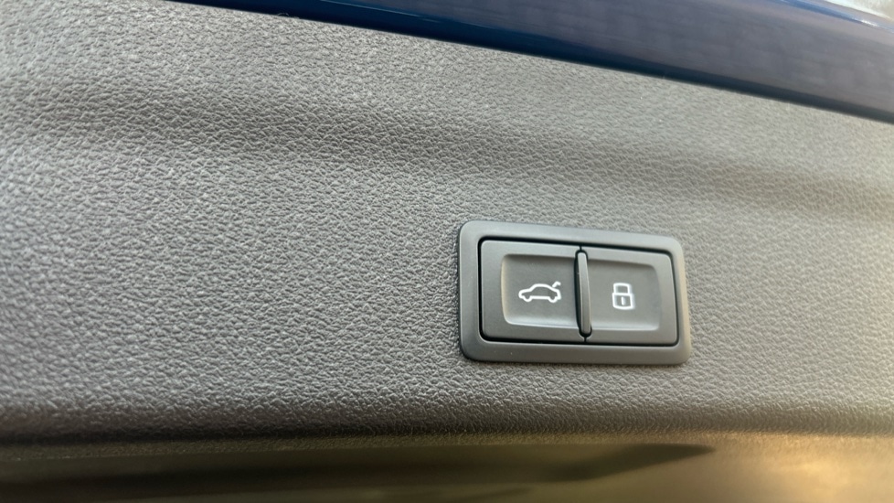 Used Audi RS6 2025 for sale - 76540131: Photo 42