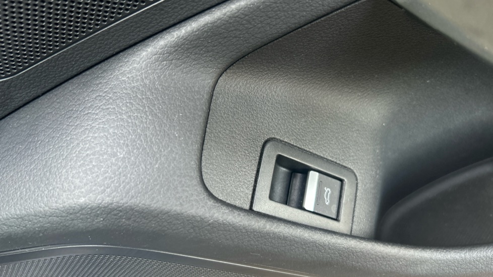 Used Audi RS6 2025 for sale - 76540131: Photo 46