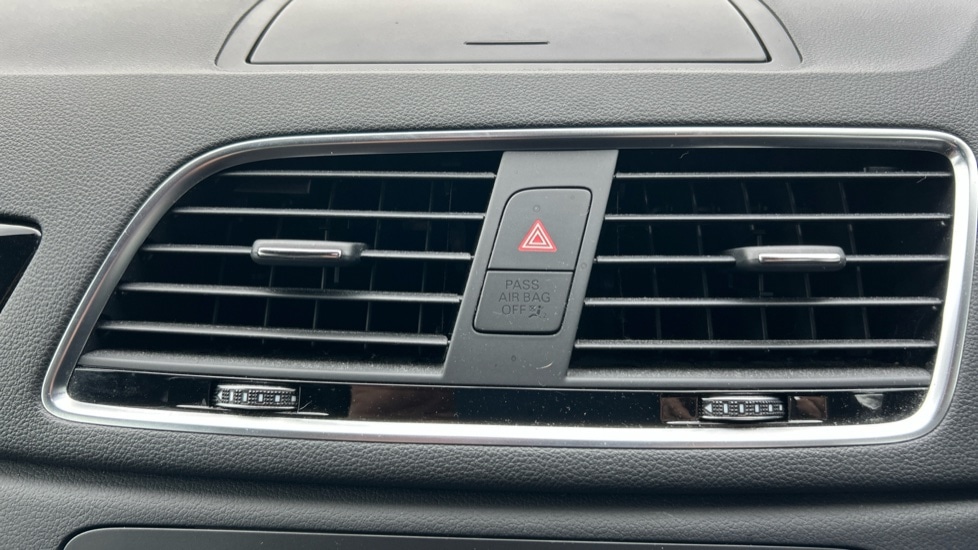 Used Audi Q3 2018 for sale - 76731452: Photo 16