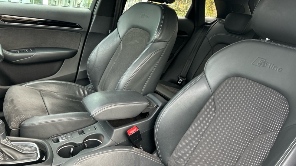 Used Audi Q3 2018 for sale - 76731452: Photo 17