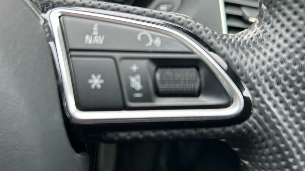 Used Audi Q3 2018 for sale - 76731452: Photo 23