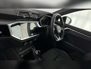 Used Audi Q3 2025 for sale - 76796274: Photo