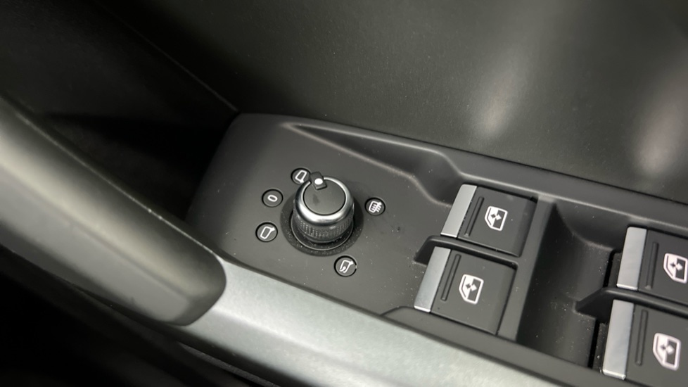 Used Audi Q3 2025 for sale - 76796274: Photo 39