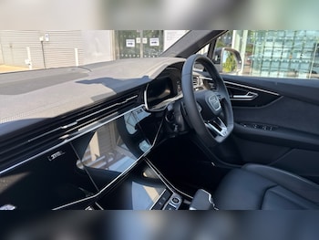 Used Audi Q7 2025 for sale - 75438698: Photo