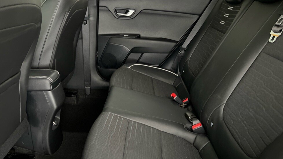 Used Kia Stonic 2023 for sale - 76112456: Photo 14