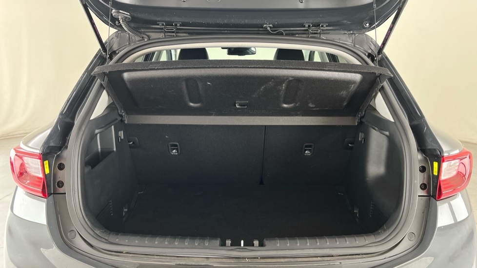 Used Kia Stonic 2023 for sale - 76112456: Photo 15