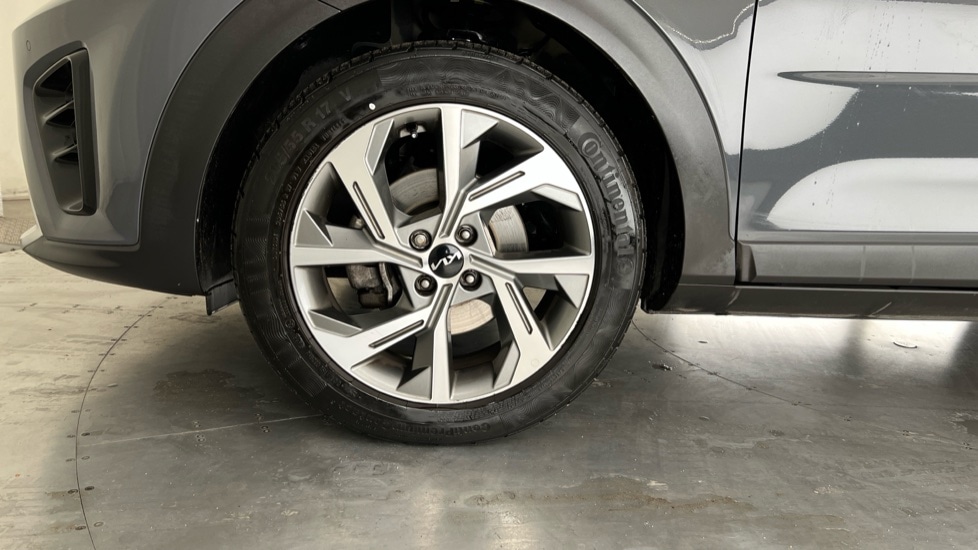 Used Kia Stonic 2023 for sale - 76112456: Photo 17