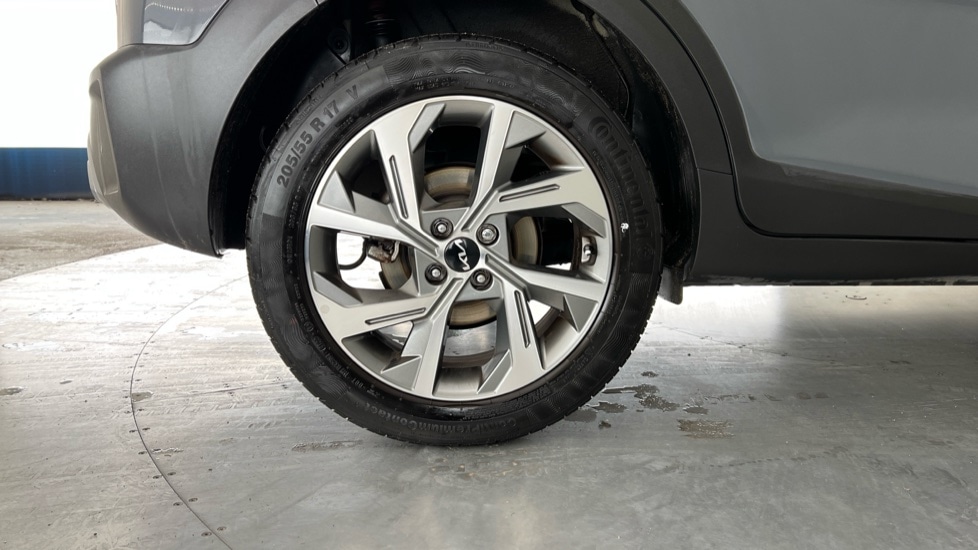 Used Kia Stonic 2023 for sale - 76112456: Photo 19