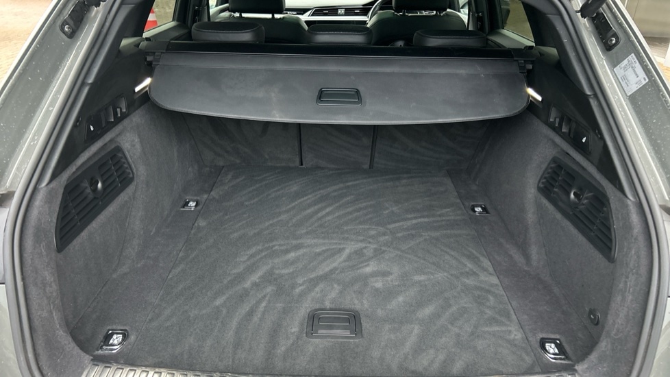 Used Audi Q8 2023 for sale - 76717362: Photo 18