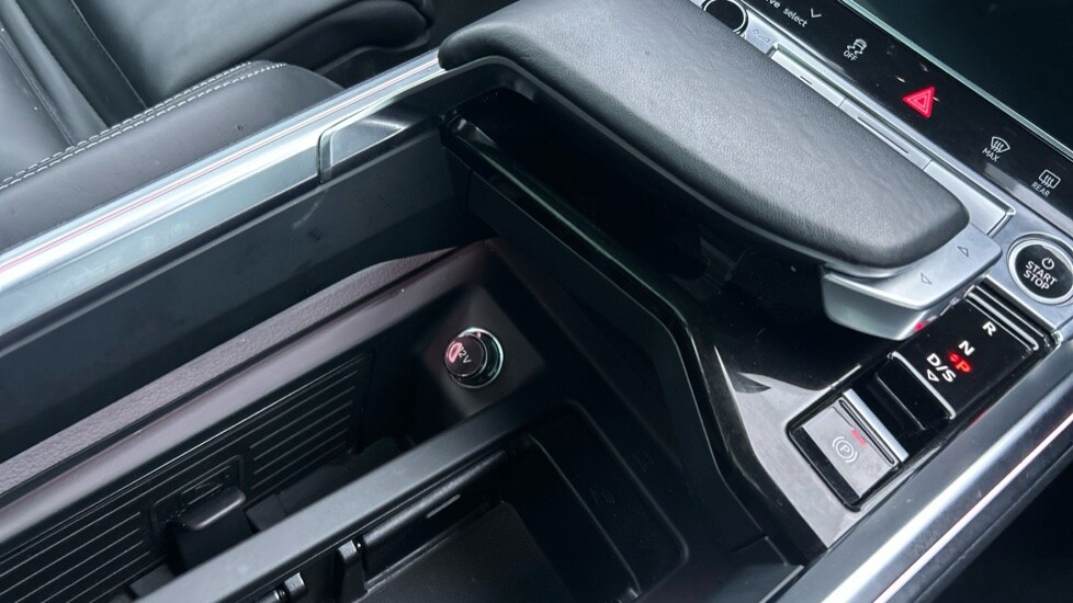 Used Audi Q8 2023 for sale - 76717362: Photo 19