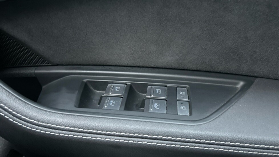 Used Audi Q8 2023 for sale - 76717362: Photo 28