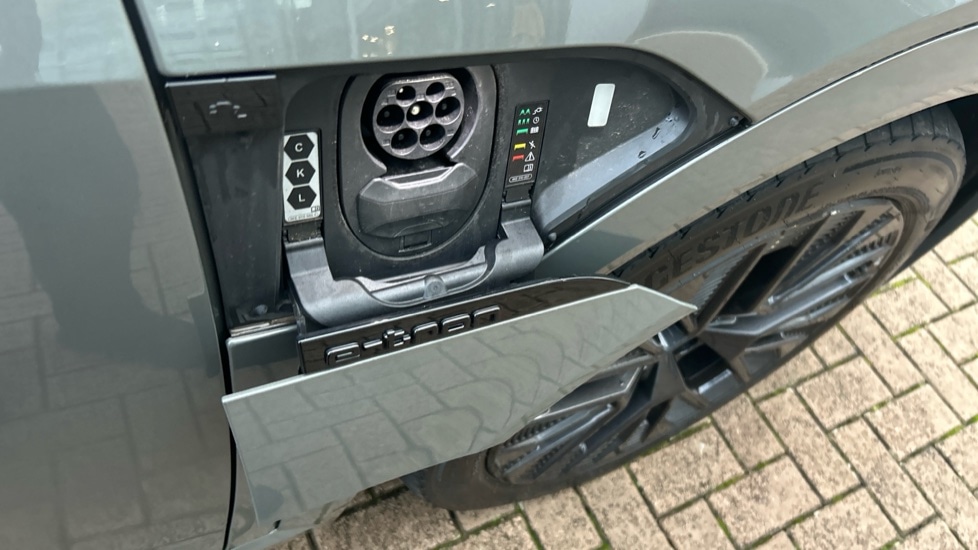 Used Audi Q8 2023 for sale - 76717362: Photo 45