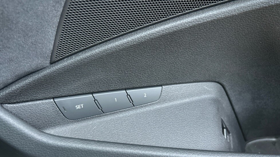 Used Audi Q8 2023 for sale - 76717362: Photo 47