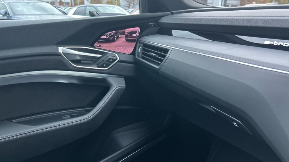 Used Audi Q8 2023 for sale - 76717362: Photo 52