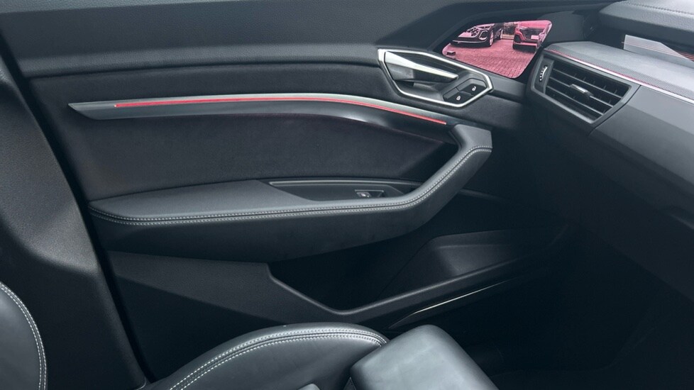 Used Audi Q8 2023 for sale - 76717362: Photo 62