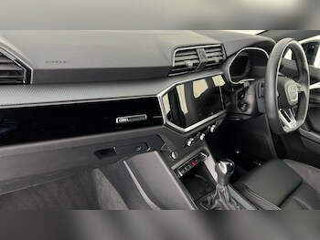 Used Audi Q3 2024 for sale - 75886973: Photo