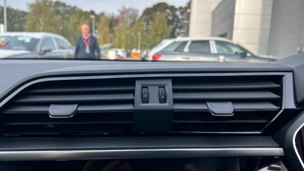Used Audi Q3 2019 for sale - 76079207: Photo 16