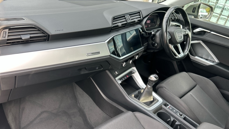 Used Audi Q3 2019 for sale - 76079207: Photo 2