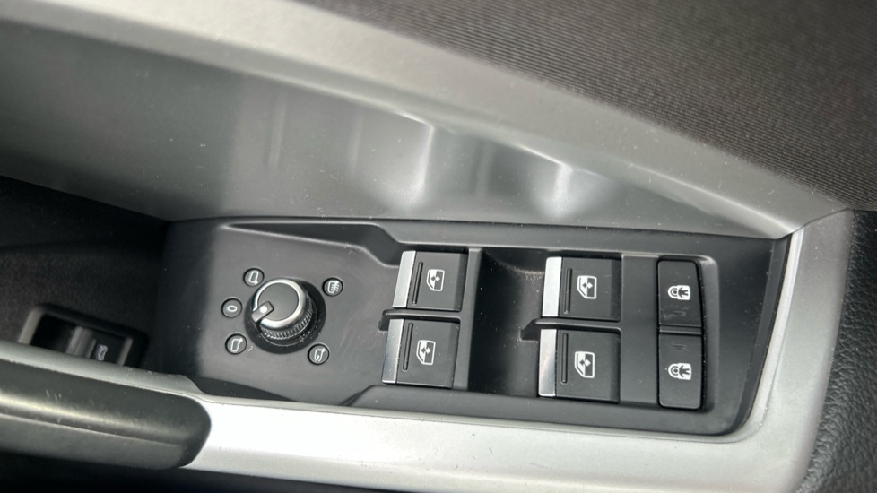 Used Audi Q3 2019 for sale - 76079207: Photo 28