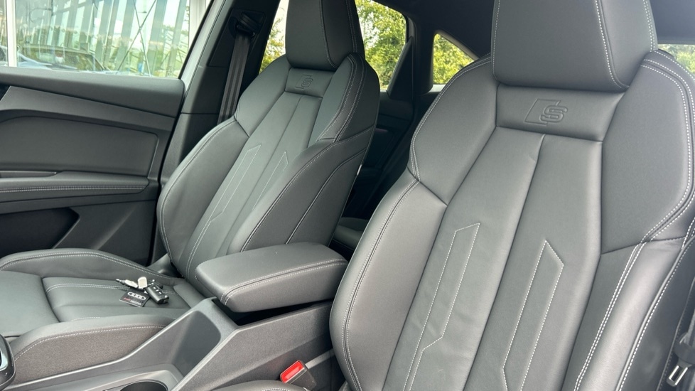 Used Audi Q4 e-tron 2025 for sale - 76415196: Photo 17